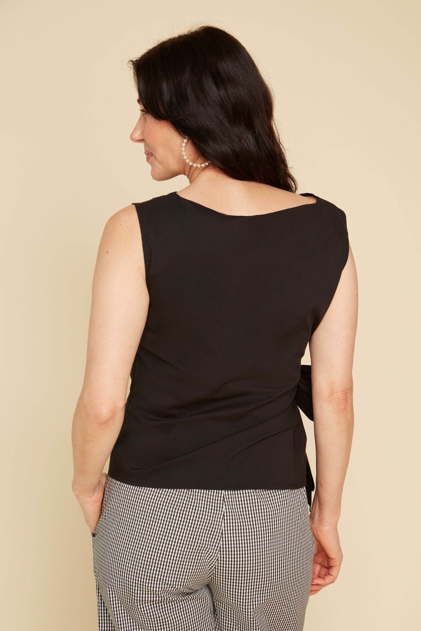 Sleeveless Boat Neck Top