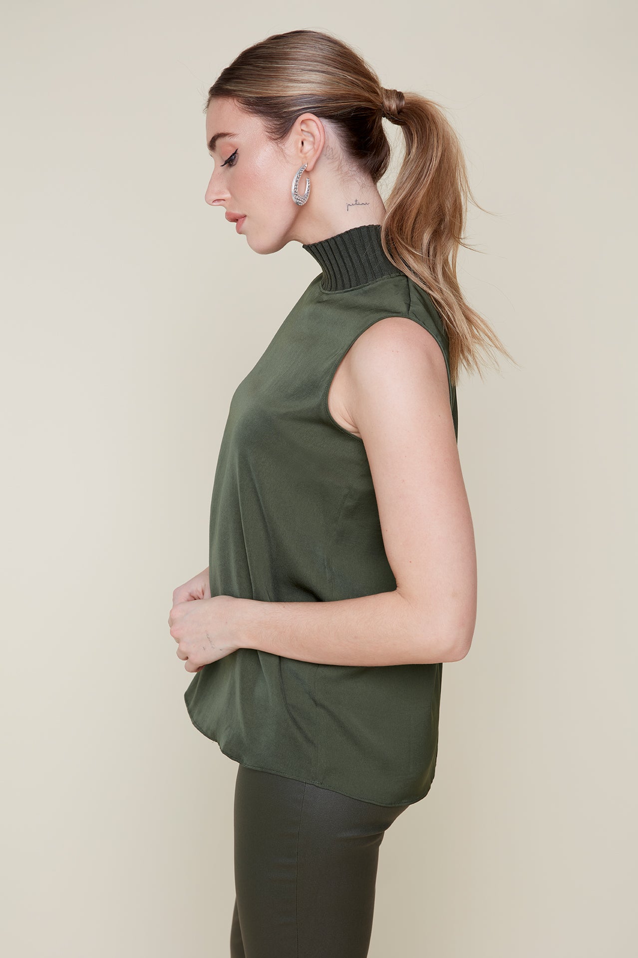Mockneck Airflow Tank