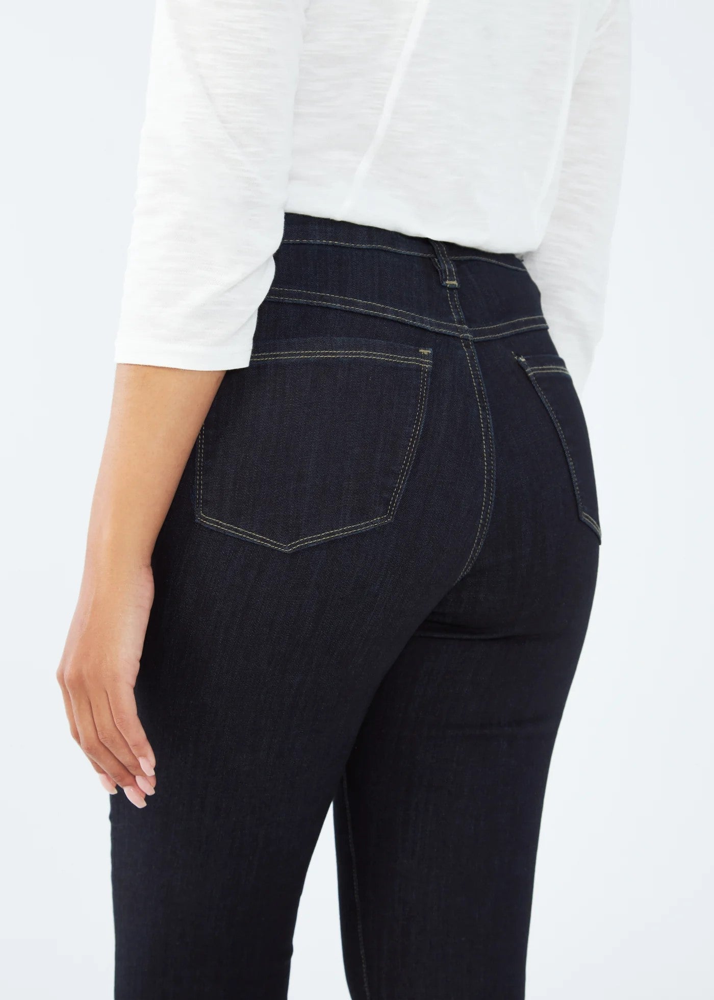 Suzanne Slim Leg Jean