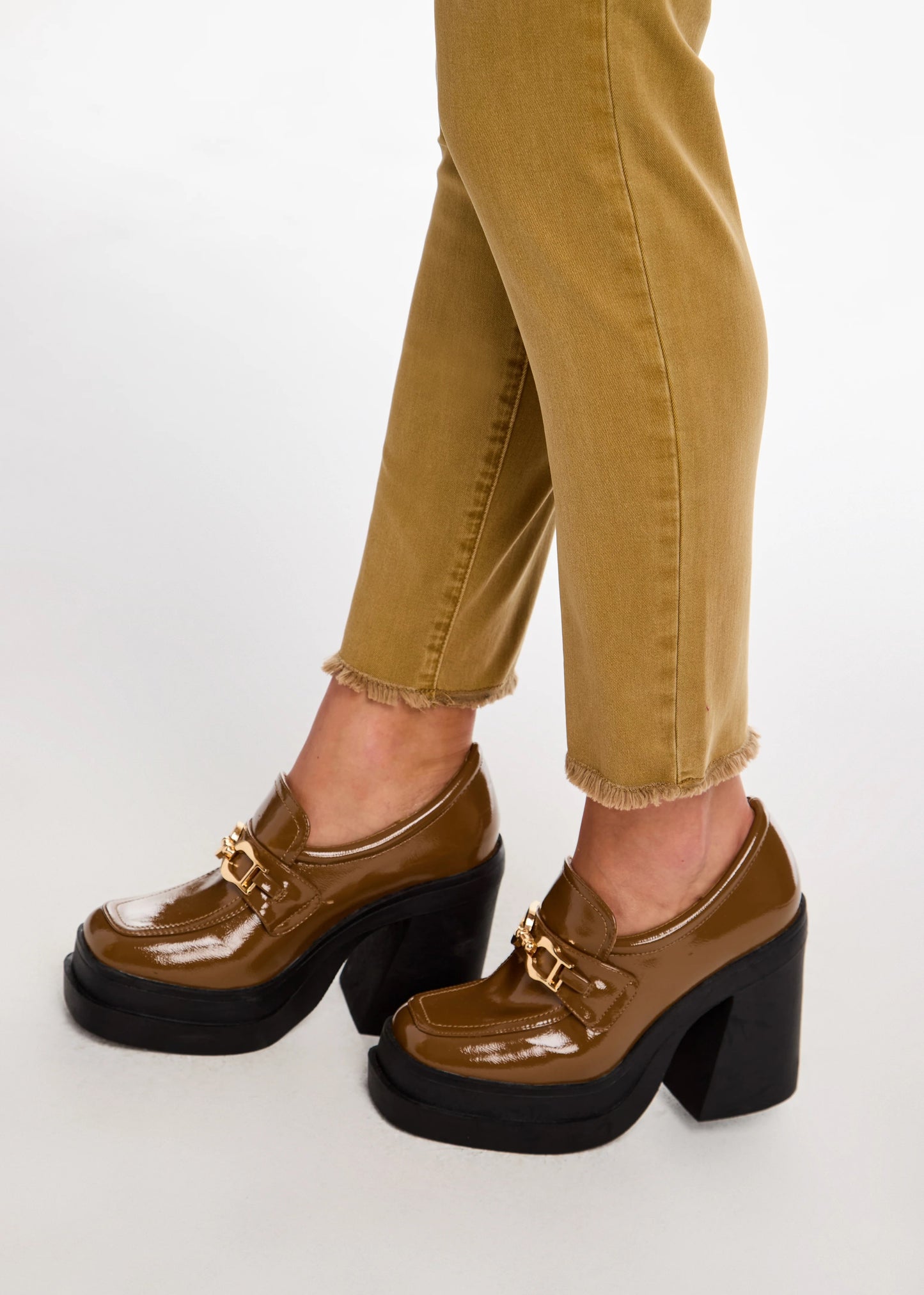 Olivia Slim Ankle Frayed Jean