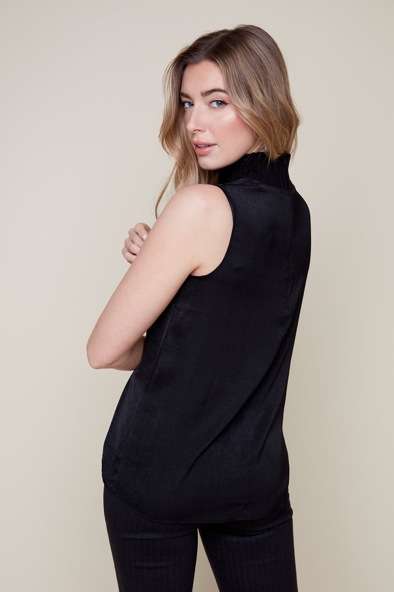 Mockneck Airflow Tank